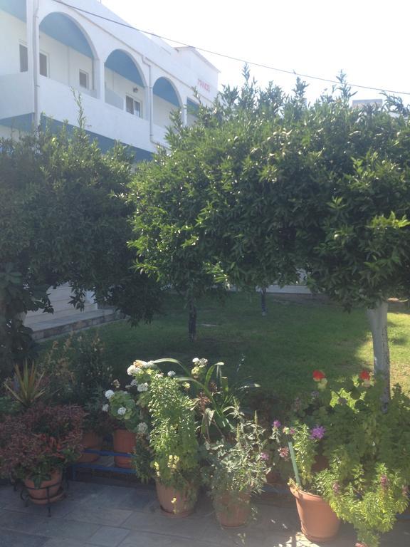 Manos Pension فاليراكي المظهر الخارجي الصورة